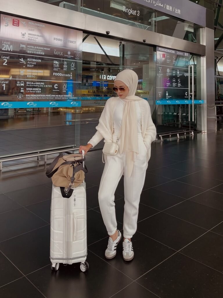 Modest Jet Set
