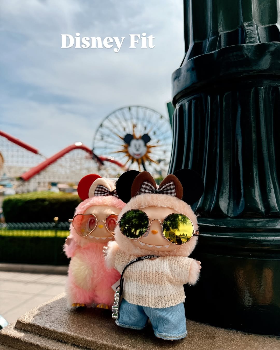 Disneyland-inspired duo look