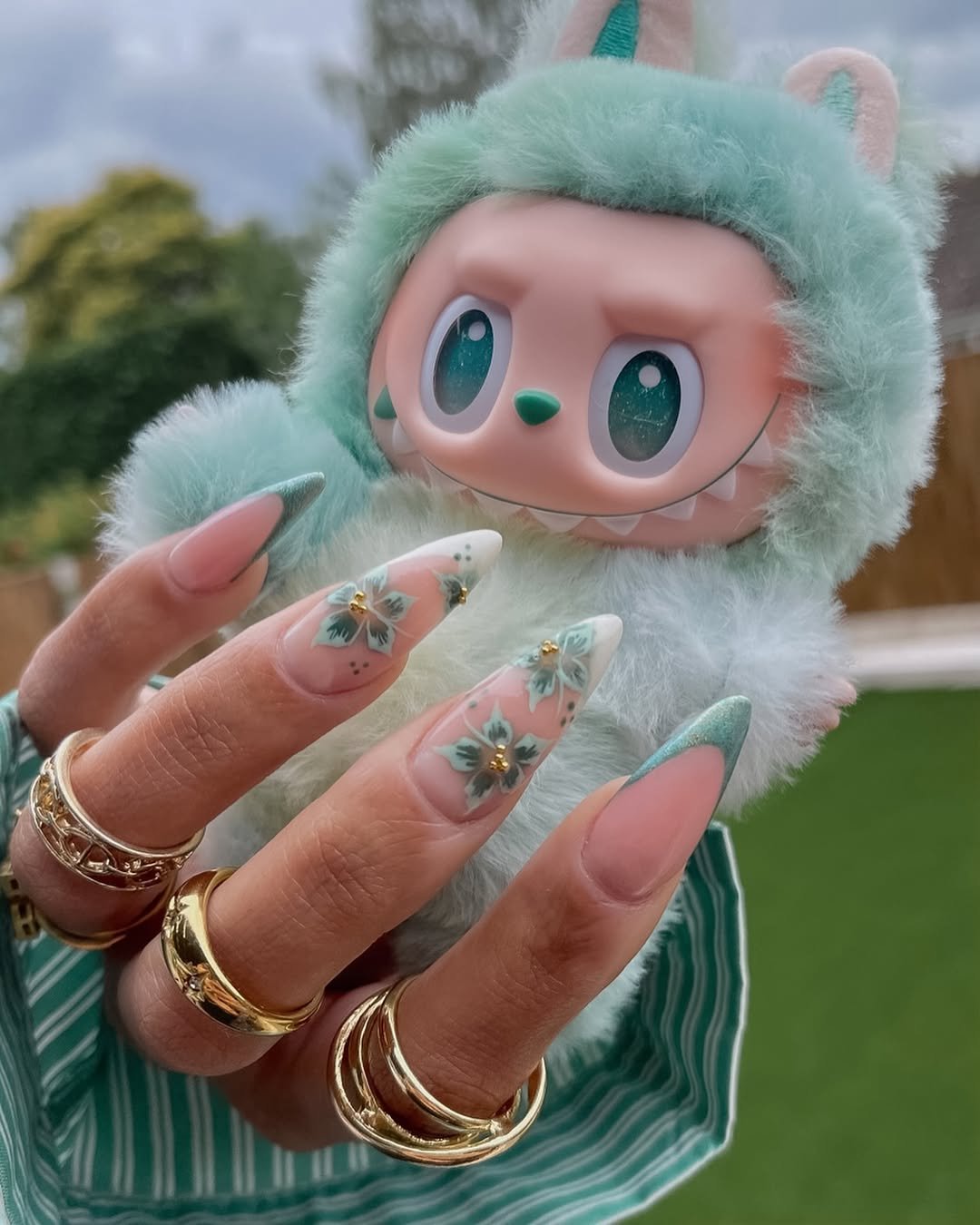 Icy Bunny Look