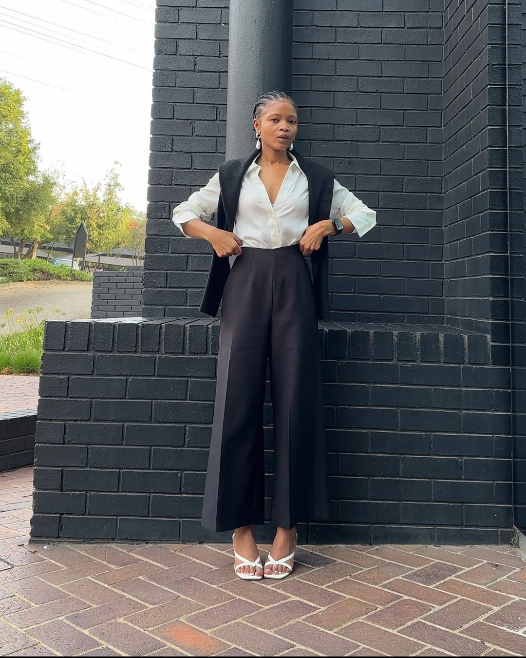 Light Business Weave

