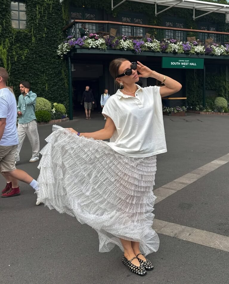 Decent Style 22+ White Skirt Outfit Ideas That Turn Your Closet Into a Style Mood ...