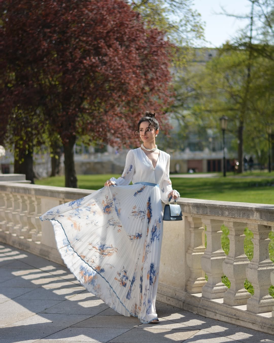 Flowing Garden Elegance