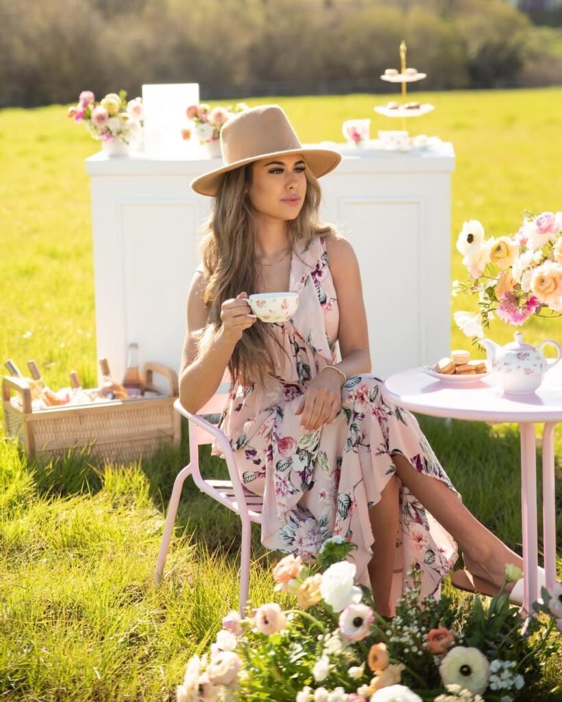 21 *Delightful* Tea Party Outfit Looks That’ll Inspire Your Next Brunch ...