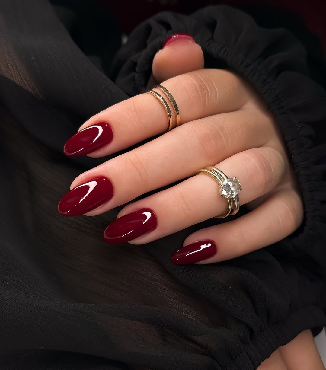  Timeless Burgundy Chic 